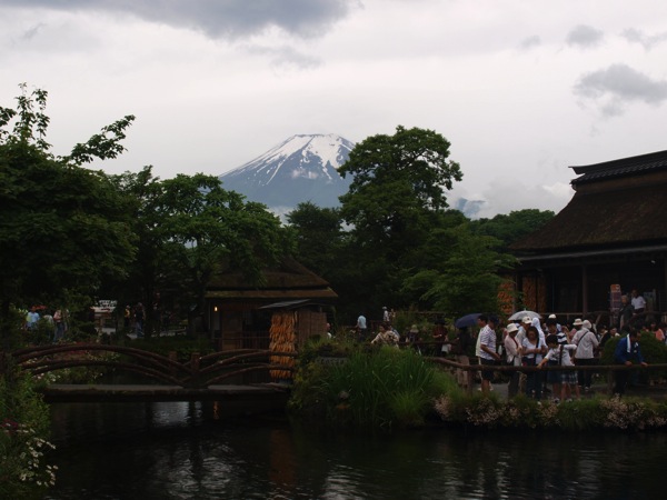 世界遺産富士山の構成資産に認定された名水「忍野八海」